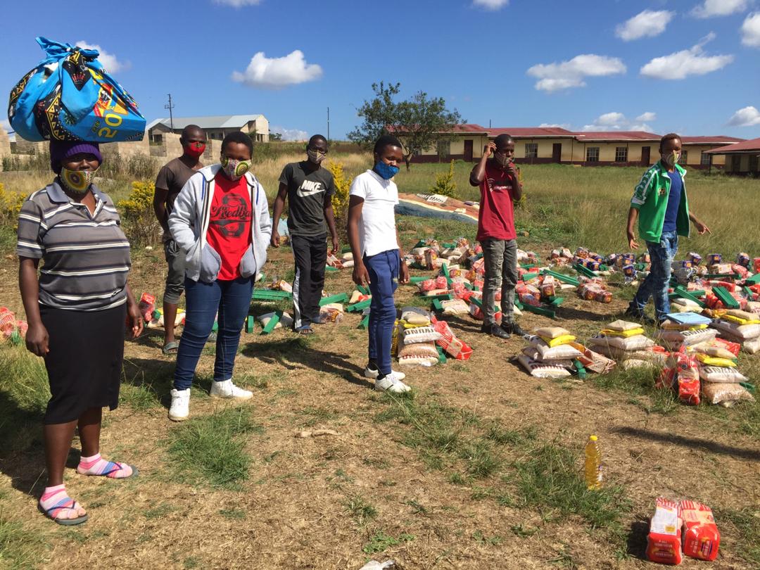 Kids wearing masks in Matjana